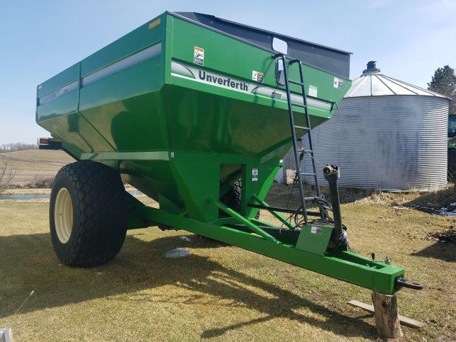 Unverferth Model 7250 Grain Cart