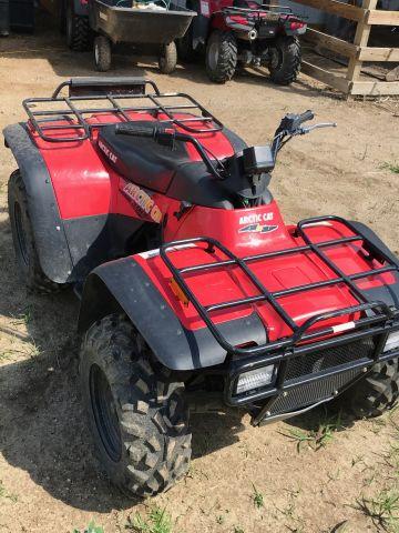 2001 Arctic Cat 300 Atv 4x4 4wheeler Only 500 Actual Miles/looks Like New