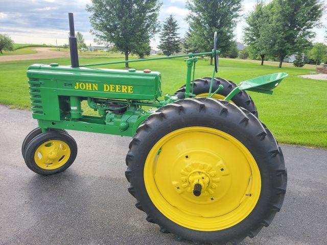 John Deere Model H