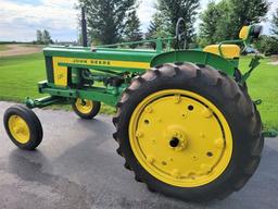 John Deere Model 520