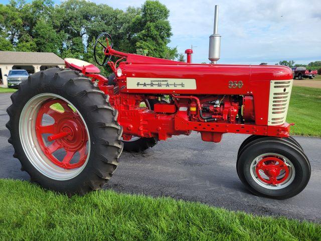 IHC Farmall 350 Gas