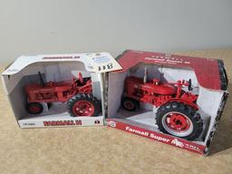 Ertl Farmall Super M & Farmall H