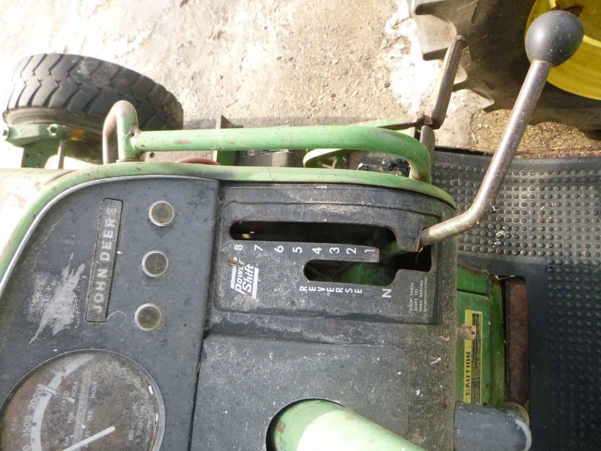 JD 2520 Tractor