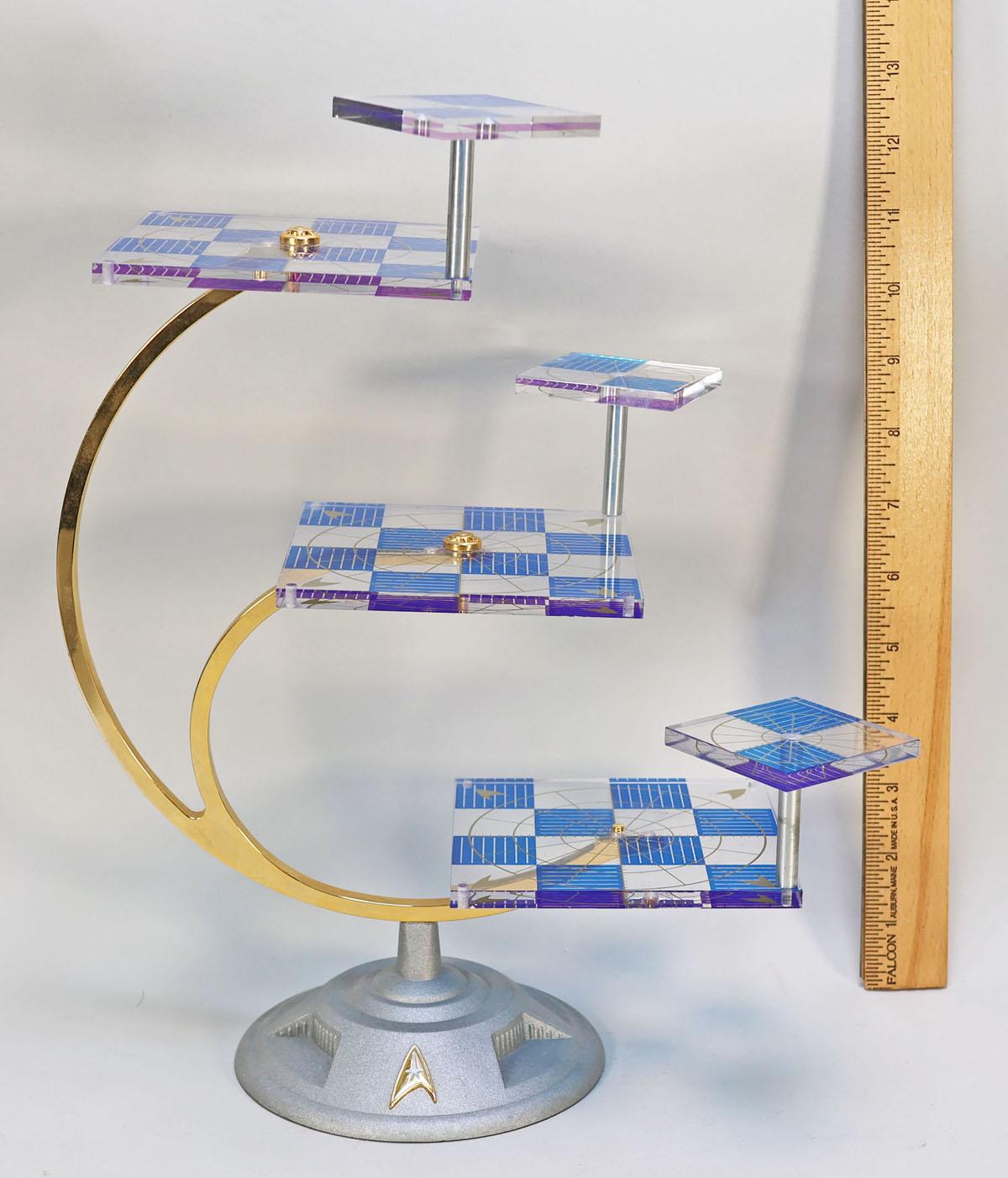 The Official Franklin Mint 1994 Star Trek Tridimensional 3D Chess Set