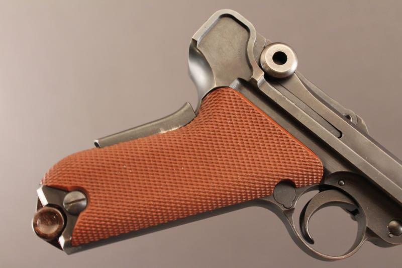 handgun SWISS MODEL 1906, 30 LUGER CAL SEMI-AUTO PISTOL