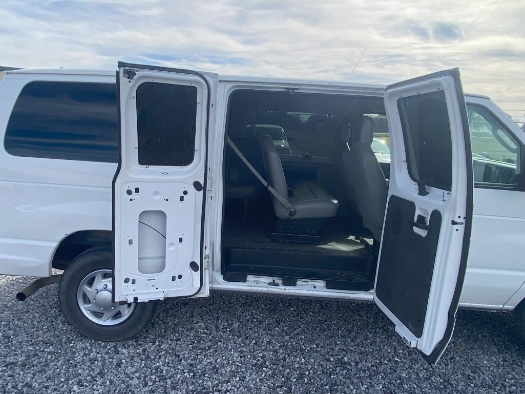 2009 Ford Econoline Wagon Van