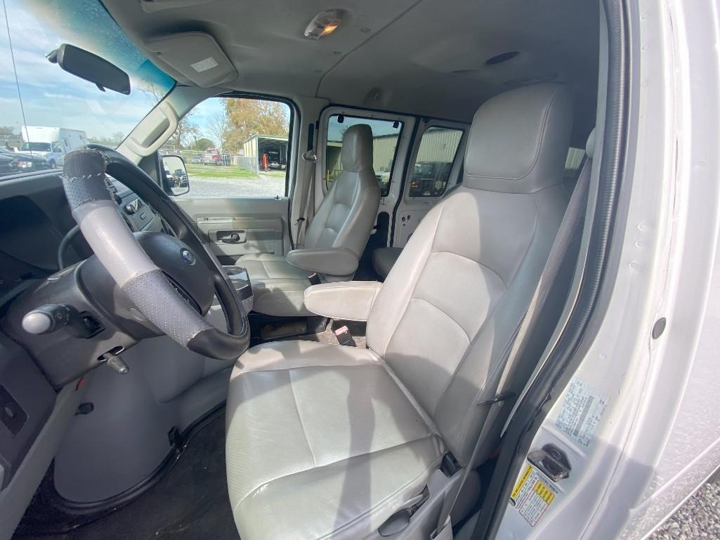 2009 Ford Econoline Wagon Van
