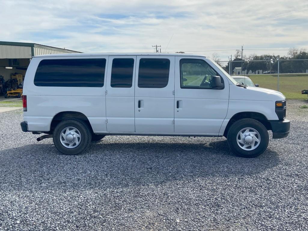 2009 Ford Econoline Wagon Van