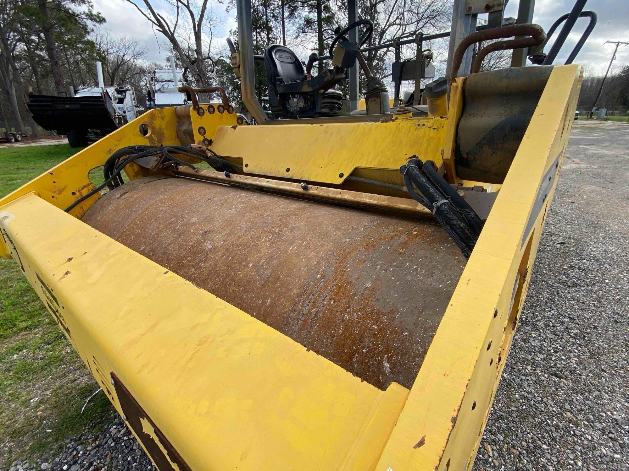 2015 Dynapac CC6200