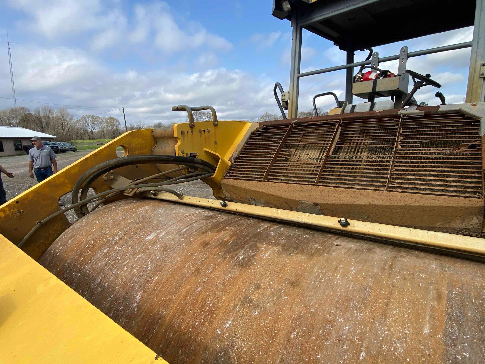 2015 Dynapac CC6200