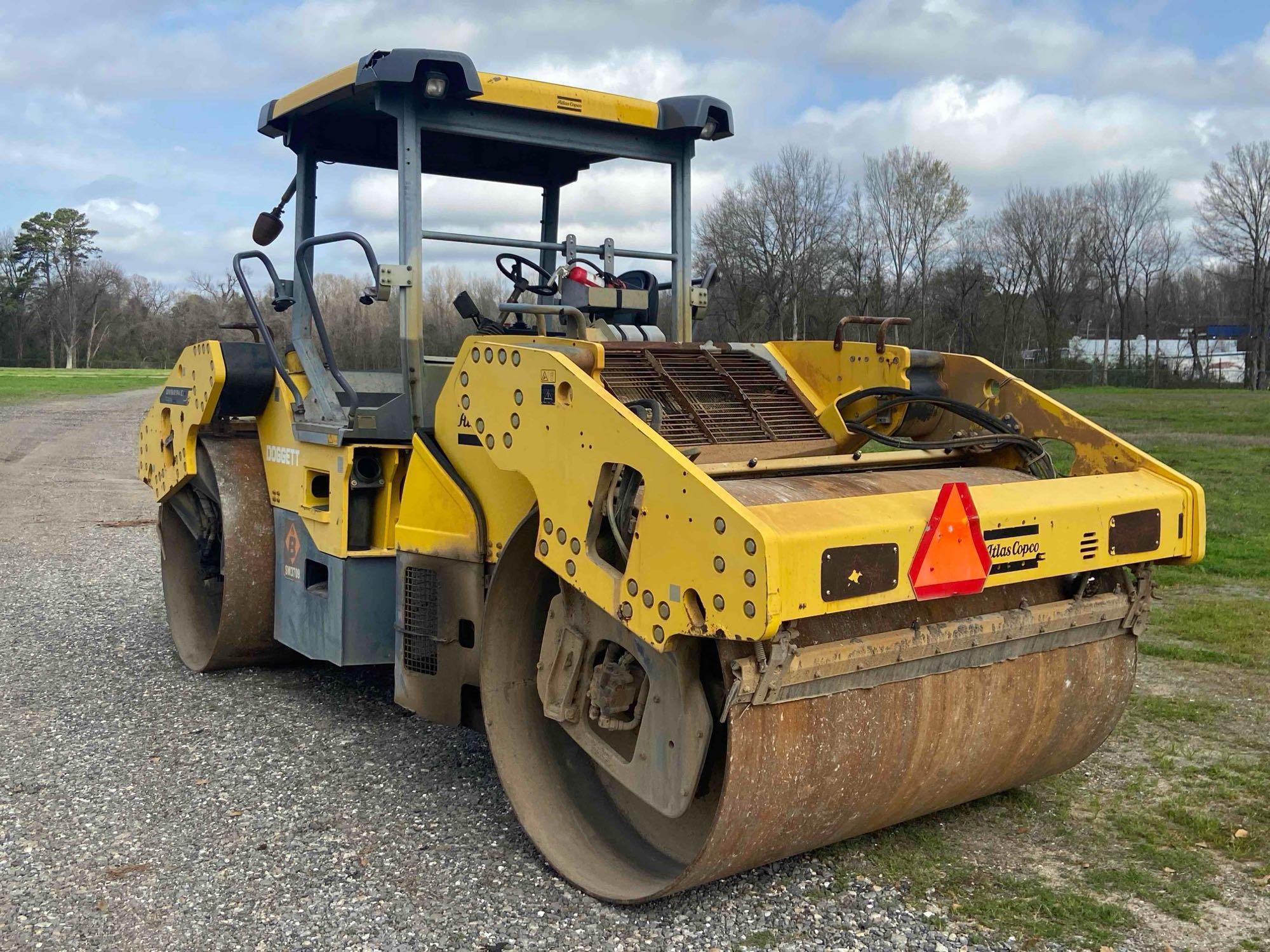 2015 Dynapac CC6200