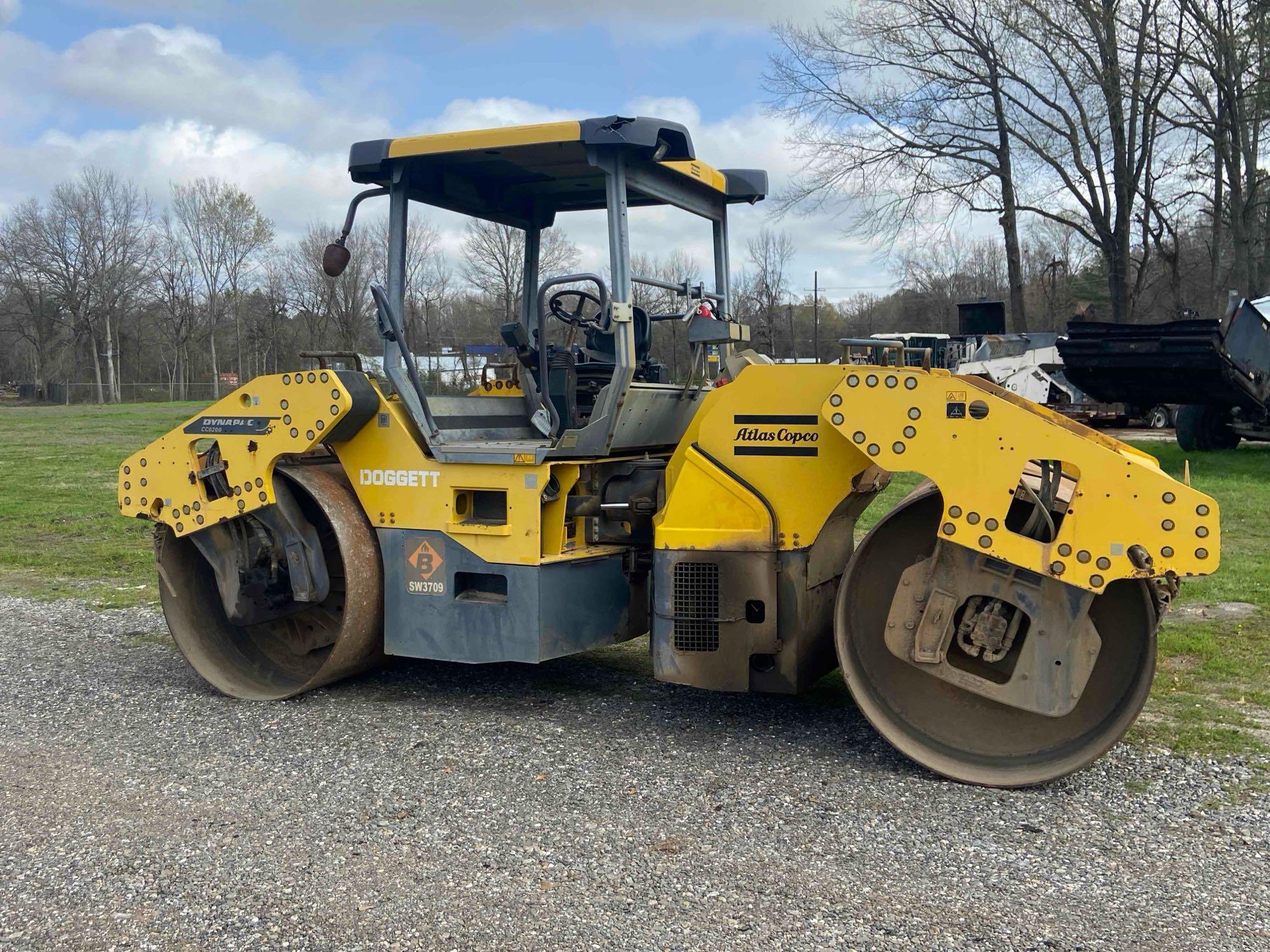 2015 Dynapac CC6200