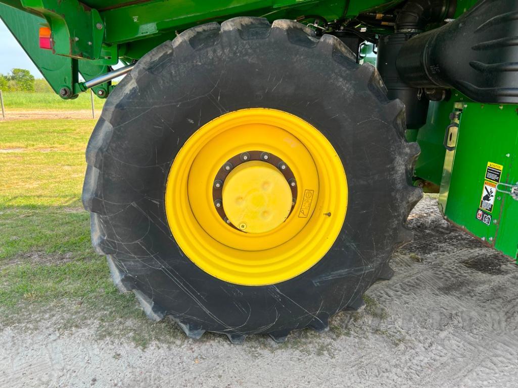 2016 John Deere CP690