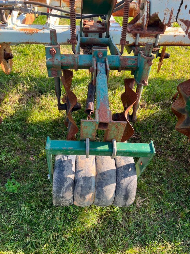 KMC No-Till with Lift Assist Wheels