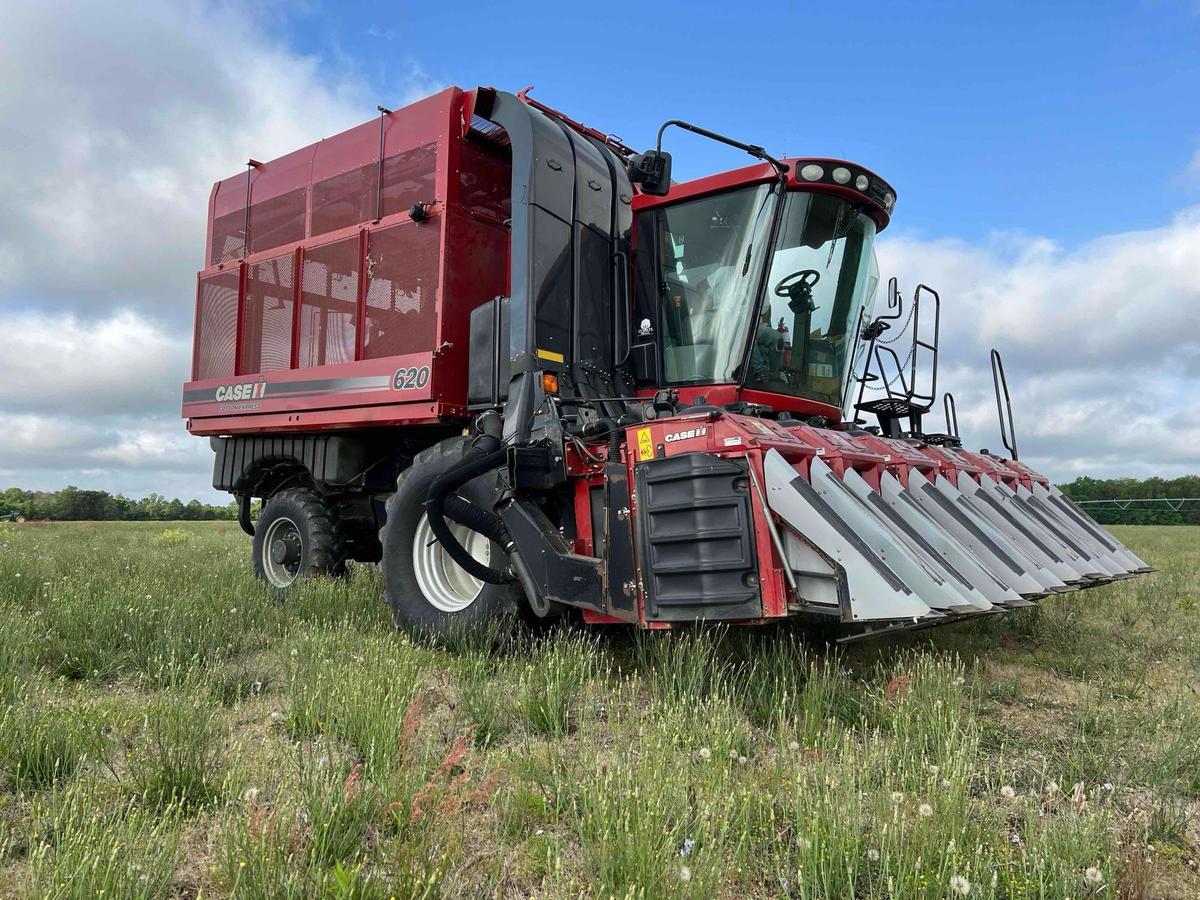 2017 Case 620 Cotton Picker