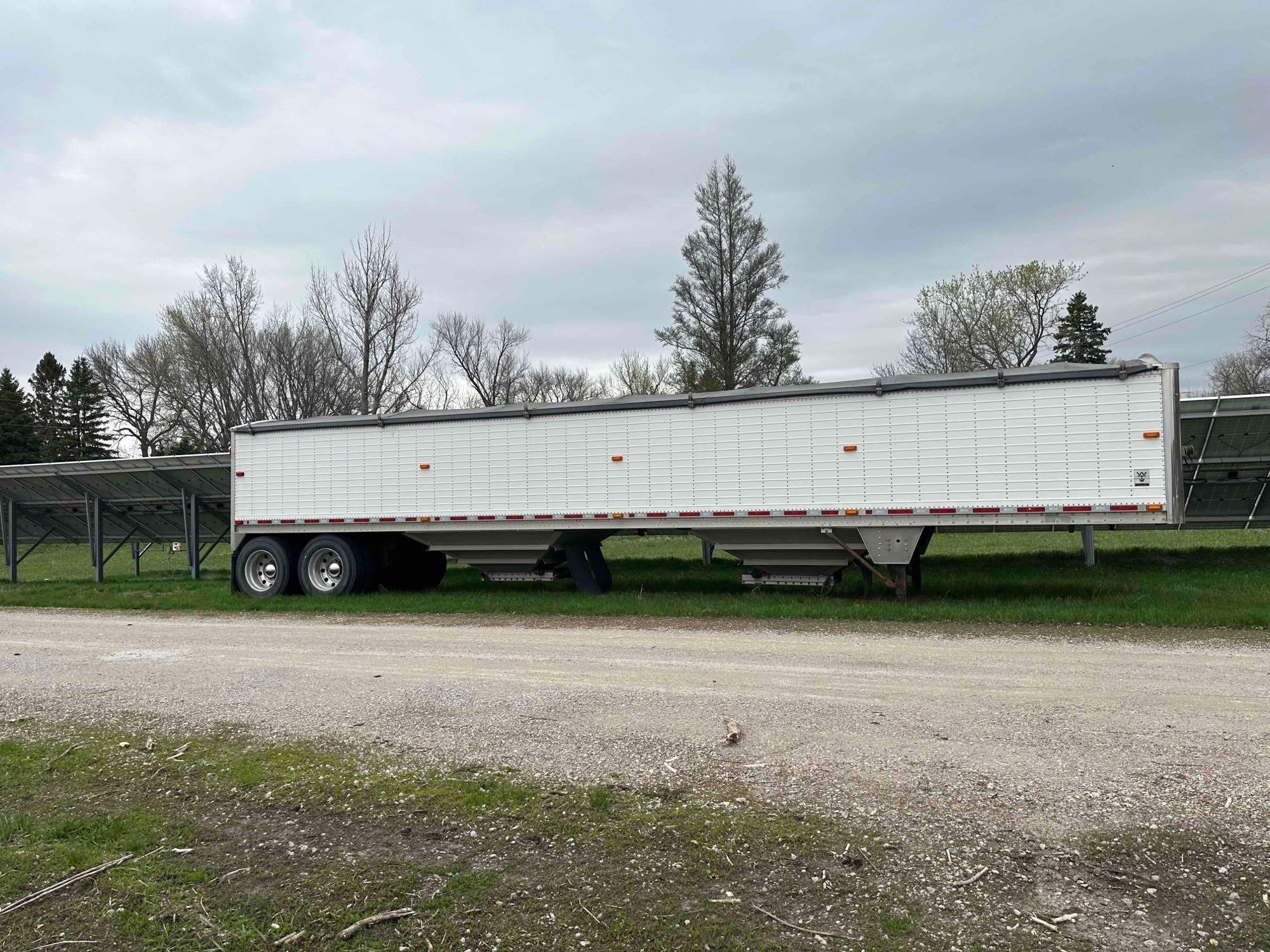 2010 Wilson Pacesetter 43' Grain Trailer