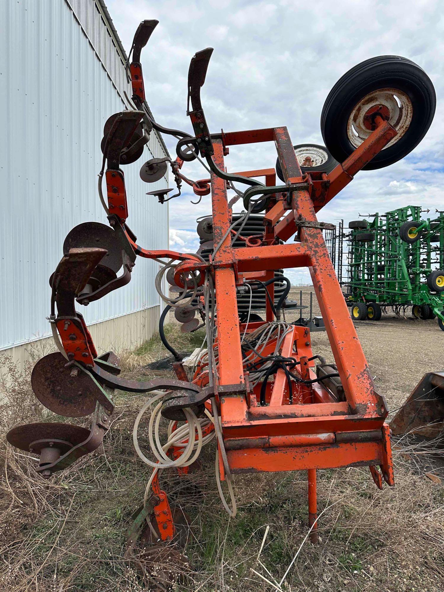 Willmar 13 Row Applicator