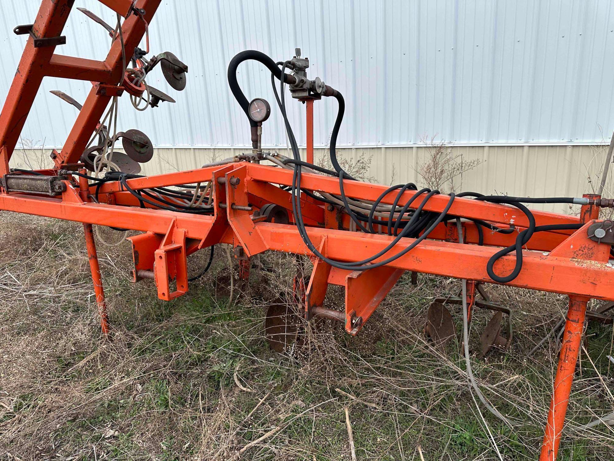 Willmar 13 Row Applicator