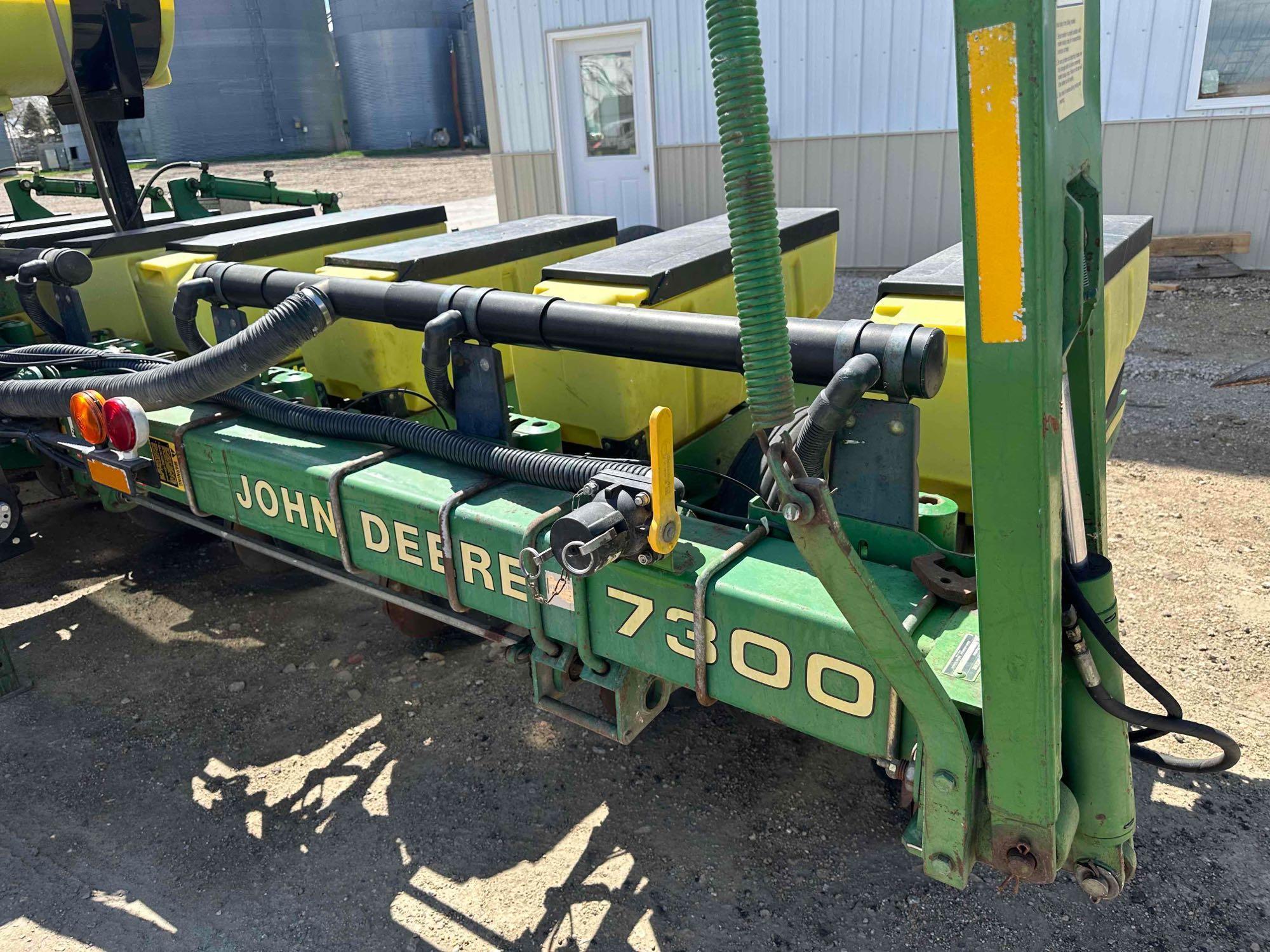John Deere 7300 12 Row Planter