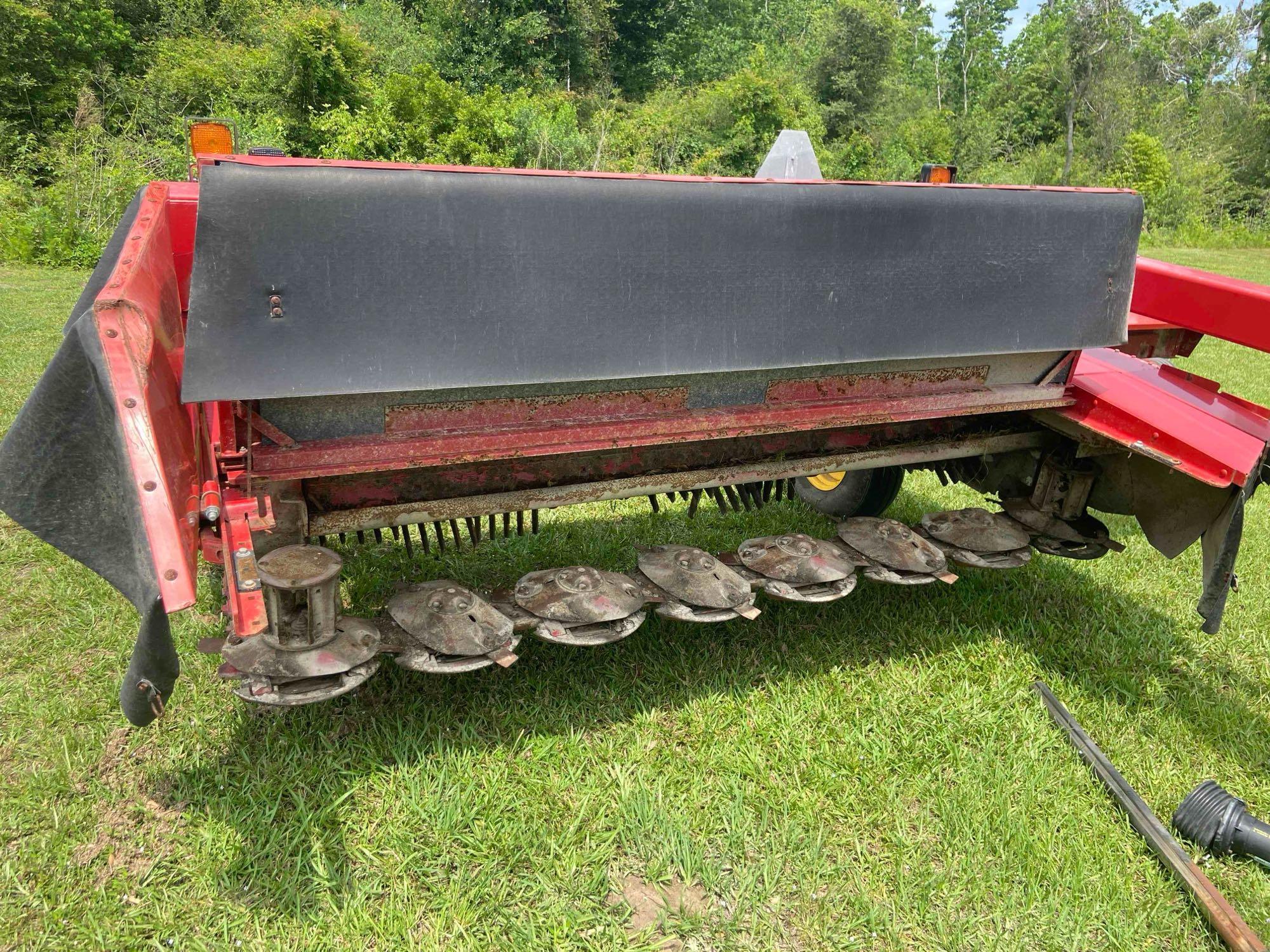 2015 New Holland H7330 Discbine