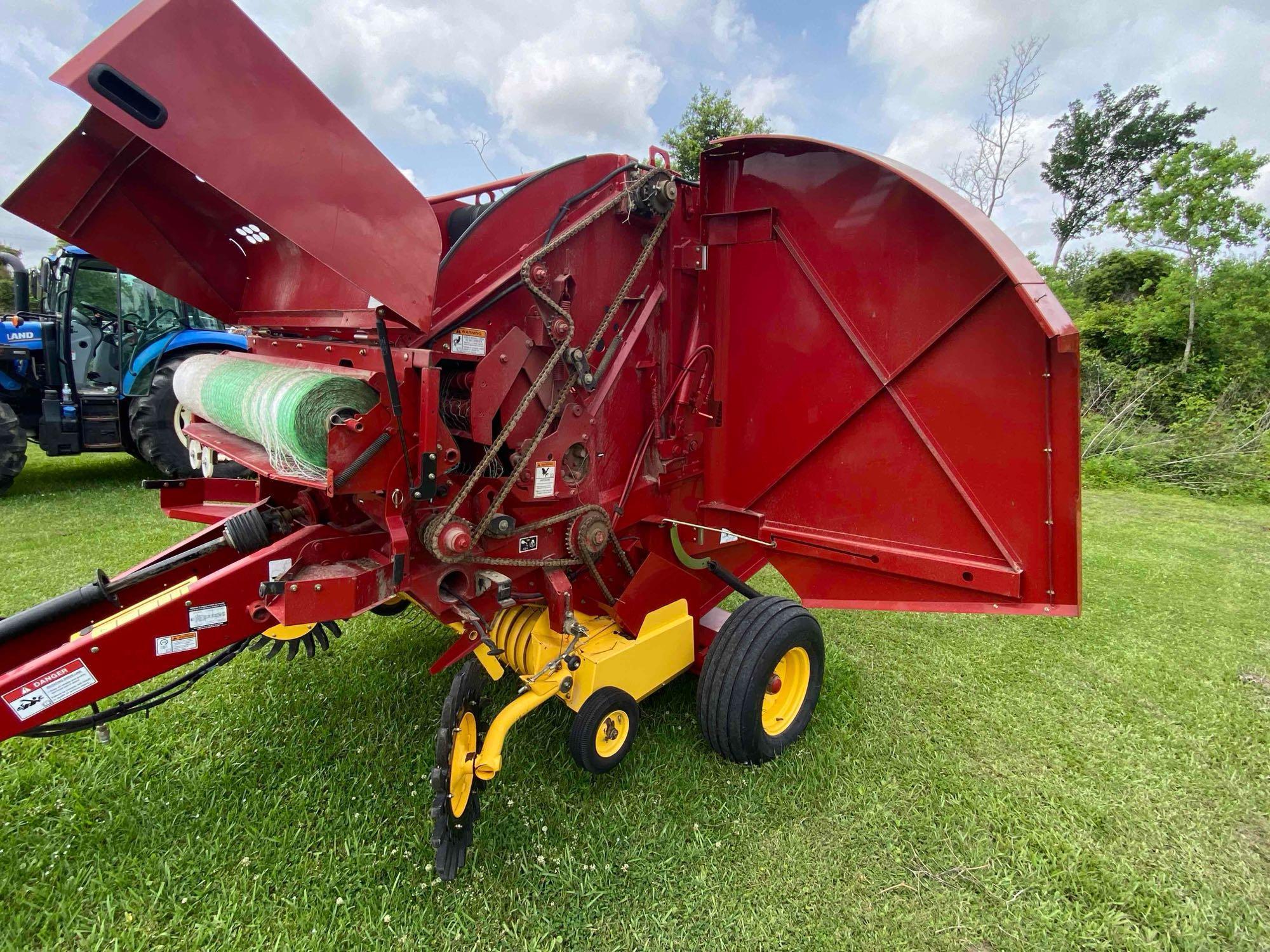 2019 New Holland RB450U Baler