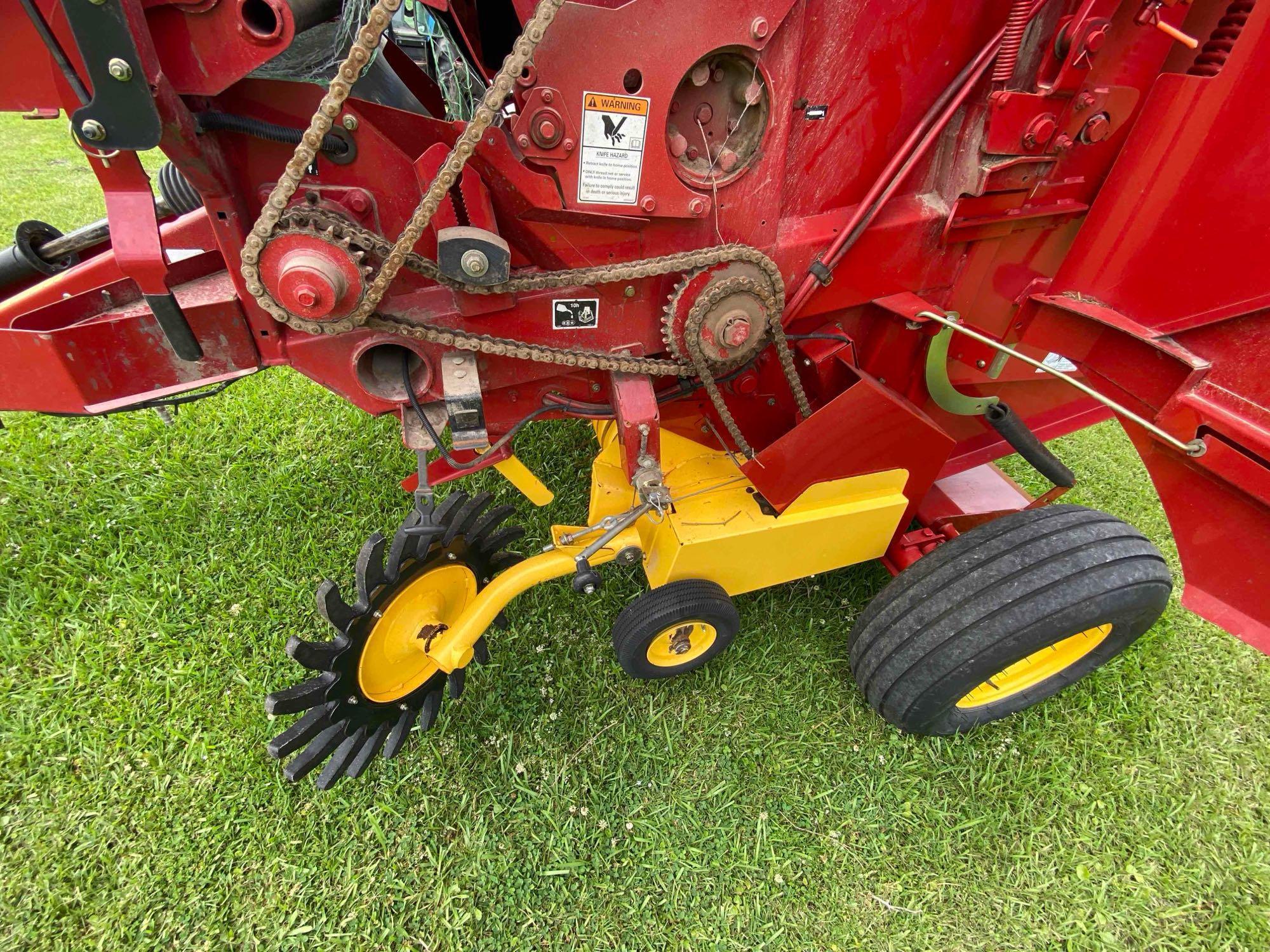 2019 New Holland RB450U Baler