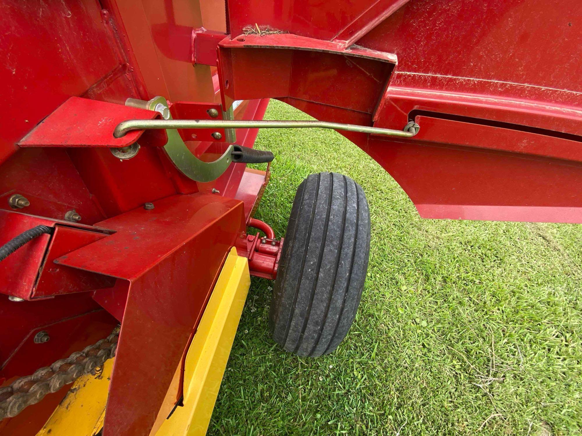 2019 New Holland RB450U Baler