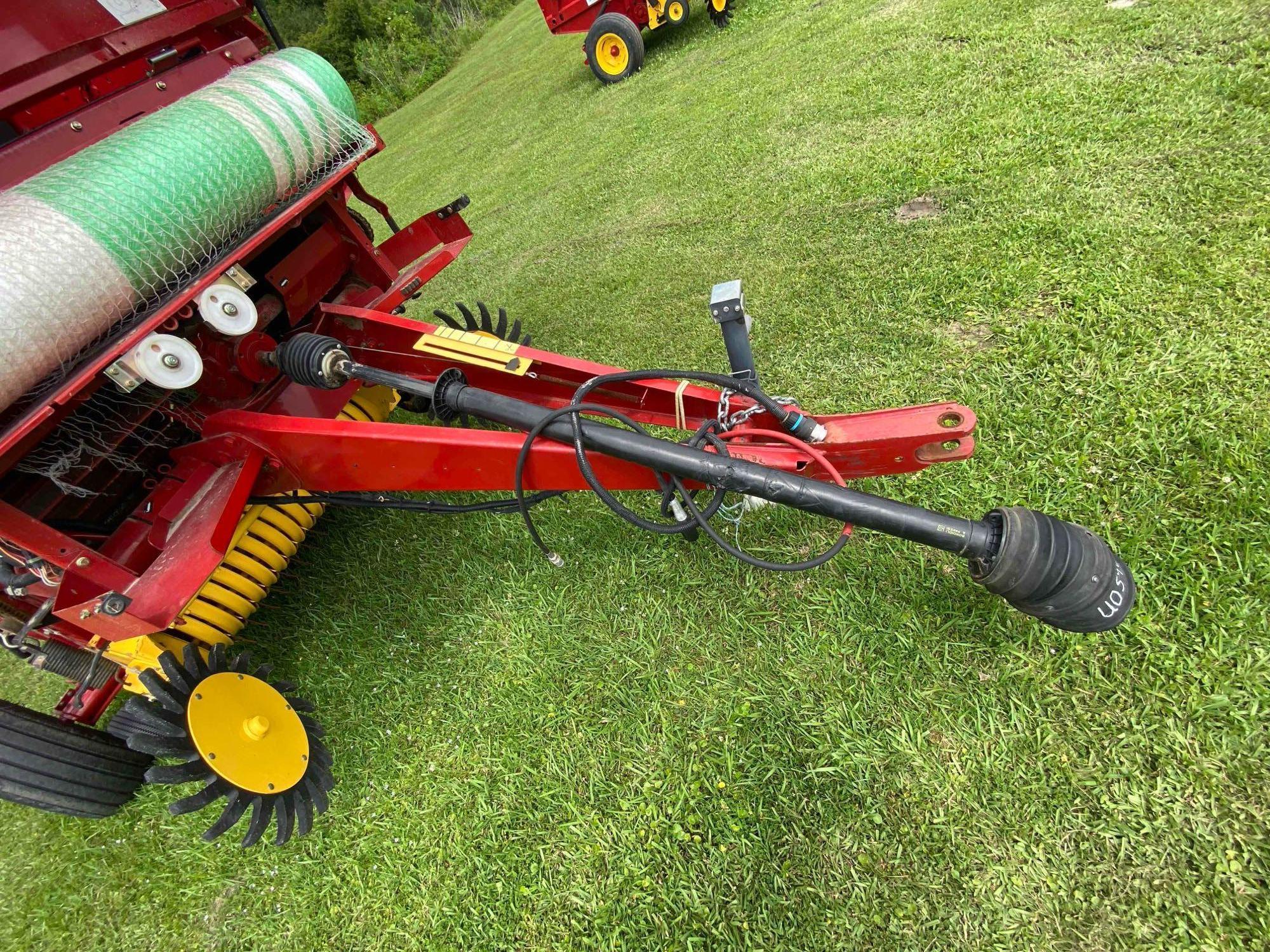 2019 New Holland RB450U Baler