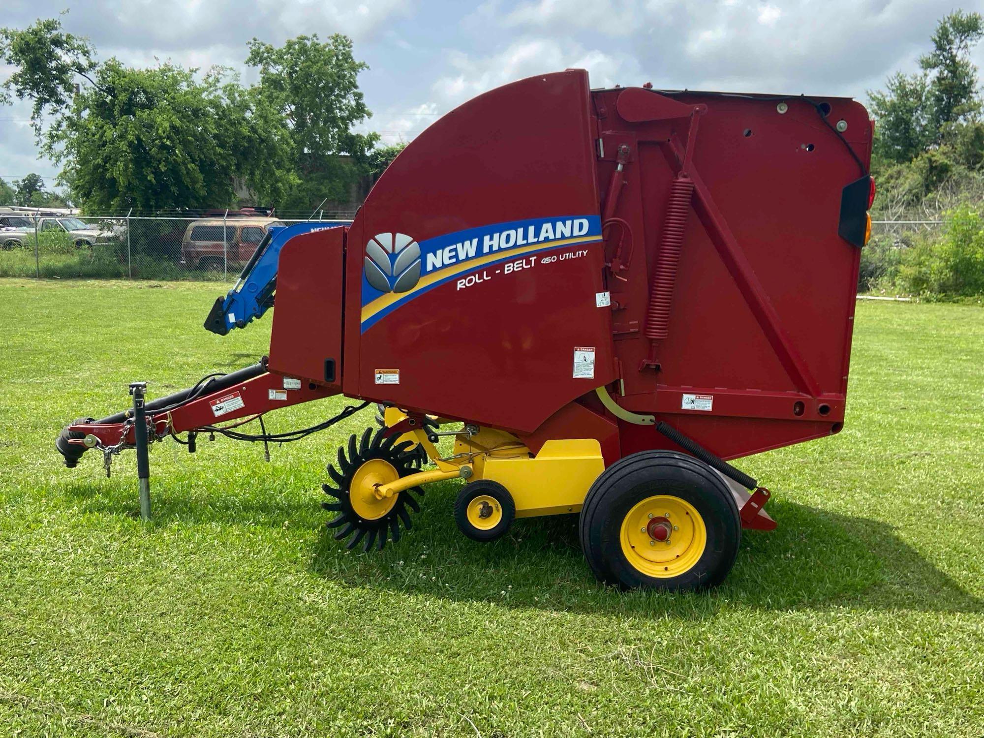 2019 New Holland RB450U Baler