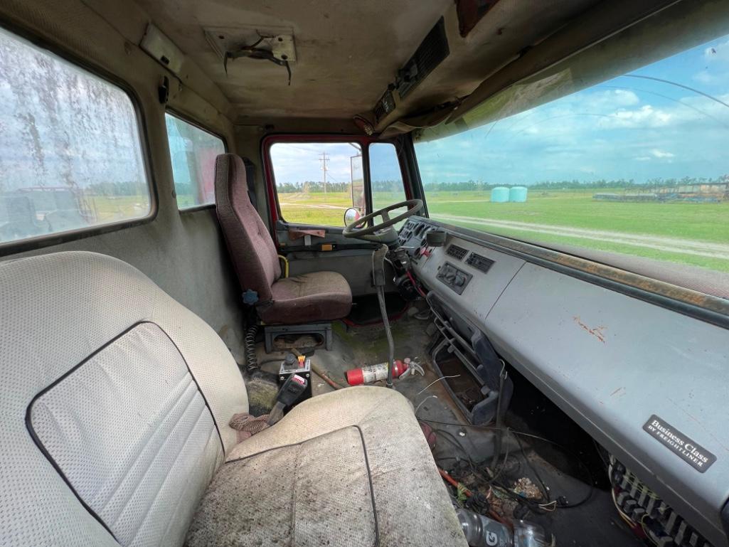 1996 Freightliner Chassis-Cab