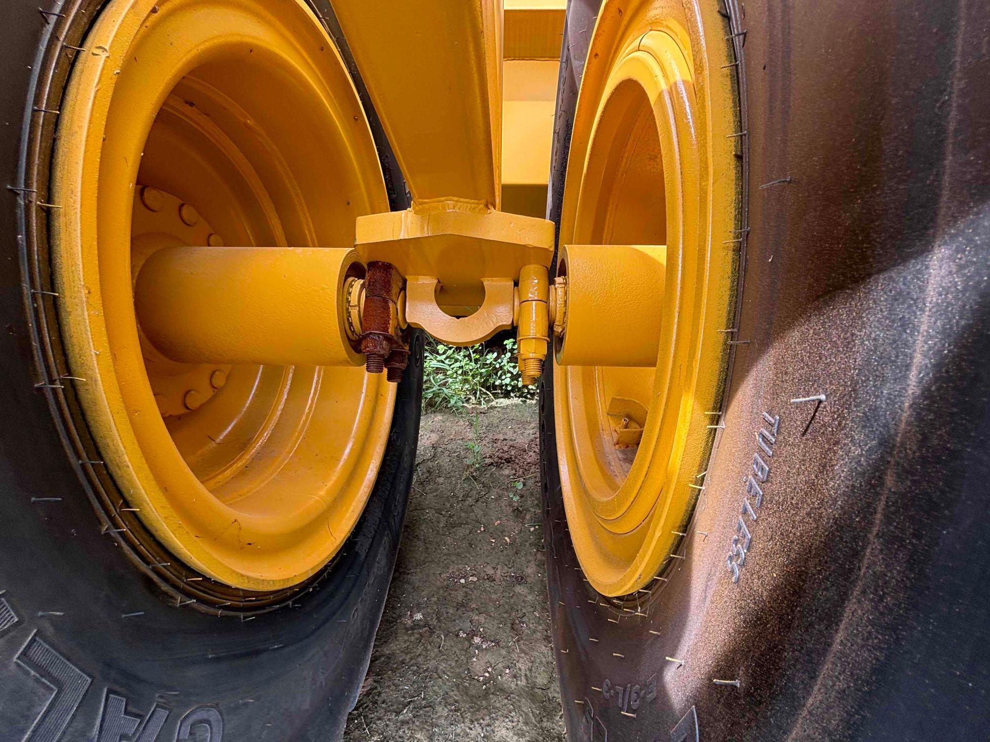 John Deere 2112C Soil Scraper