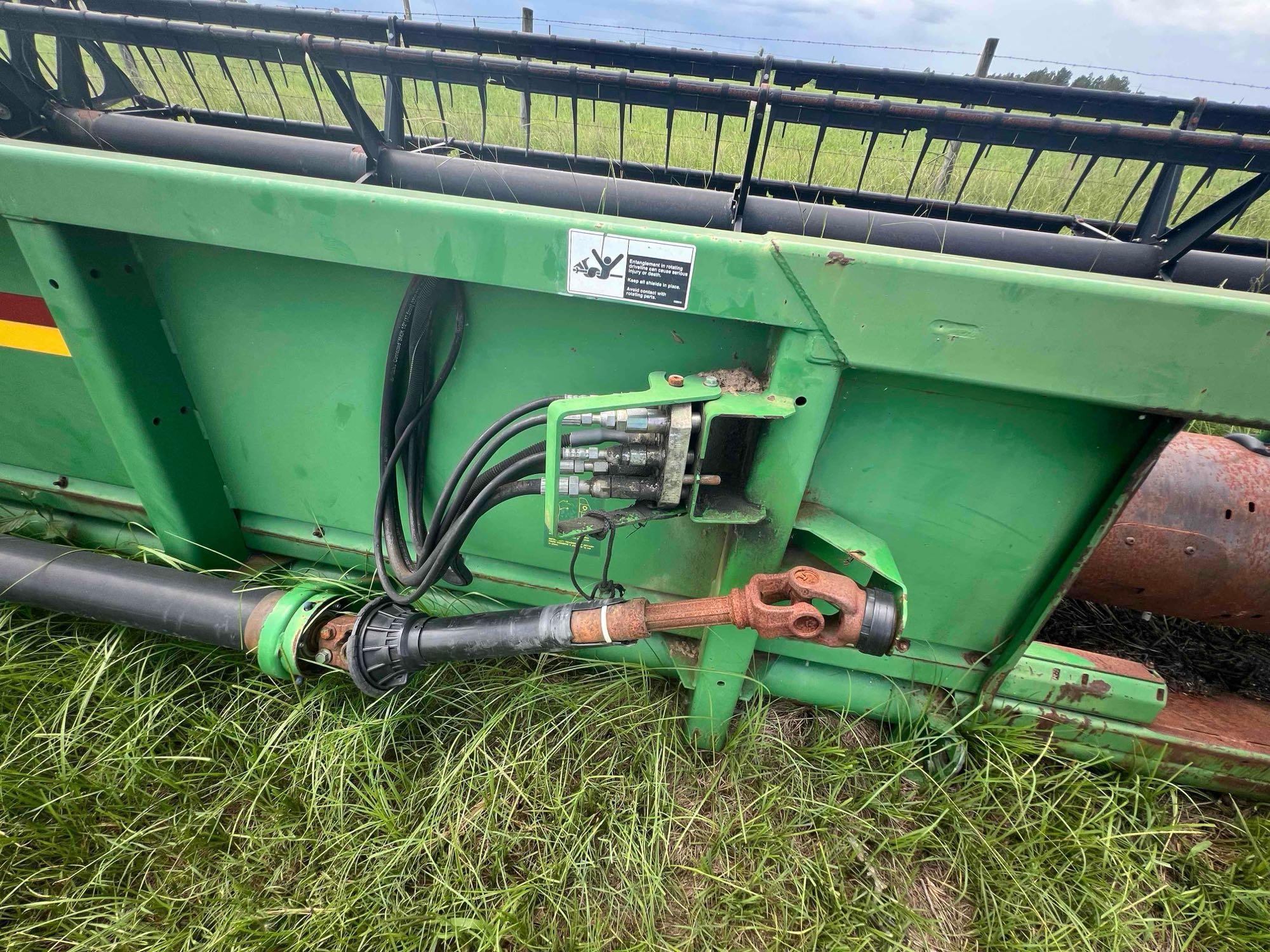 John Deere 630F 30' HydraFlex Header