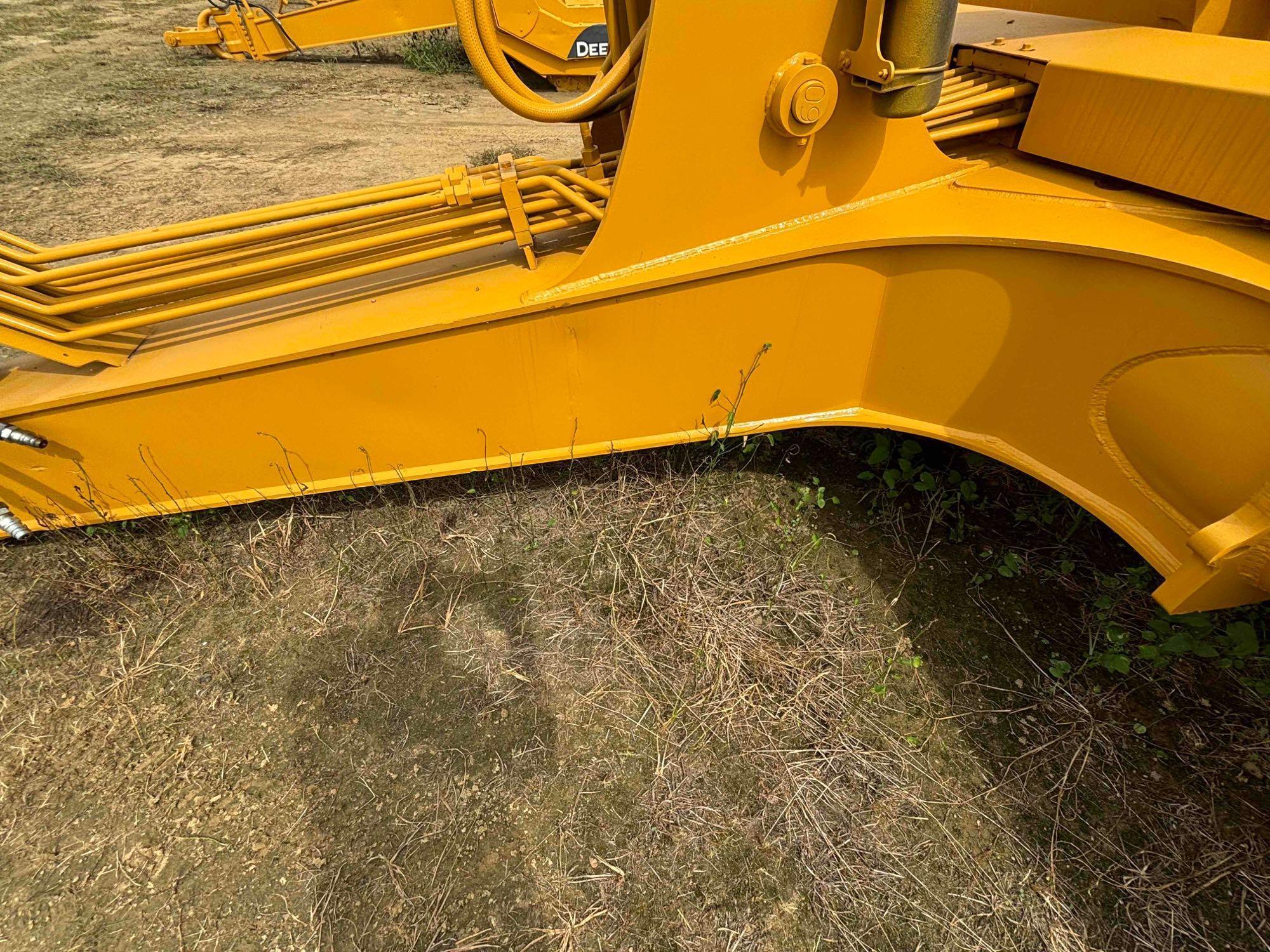 John Deere 2112C Soil Scraper