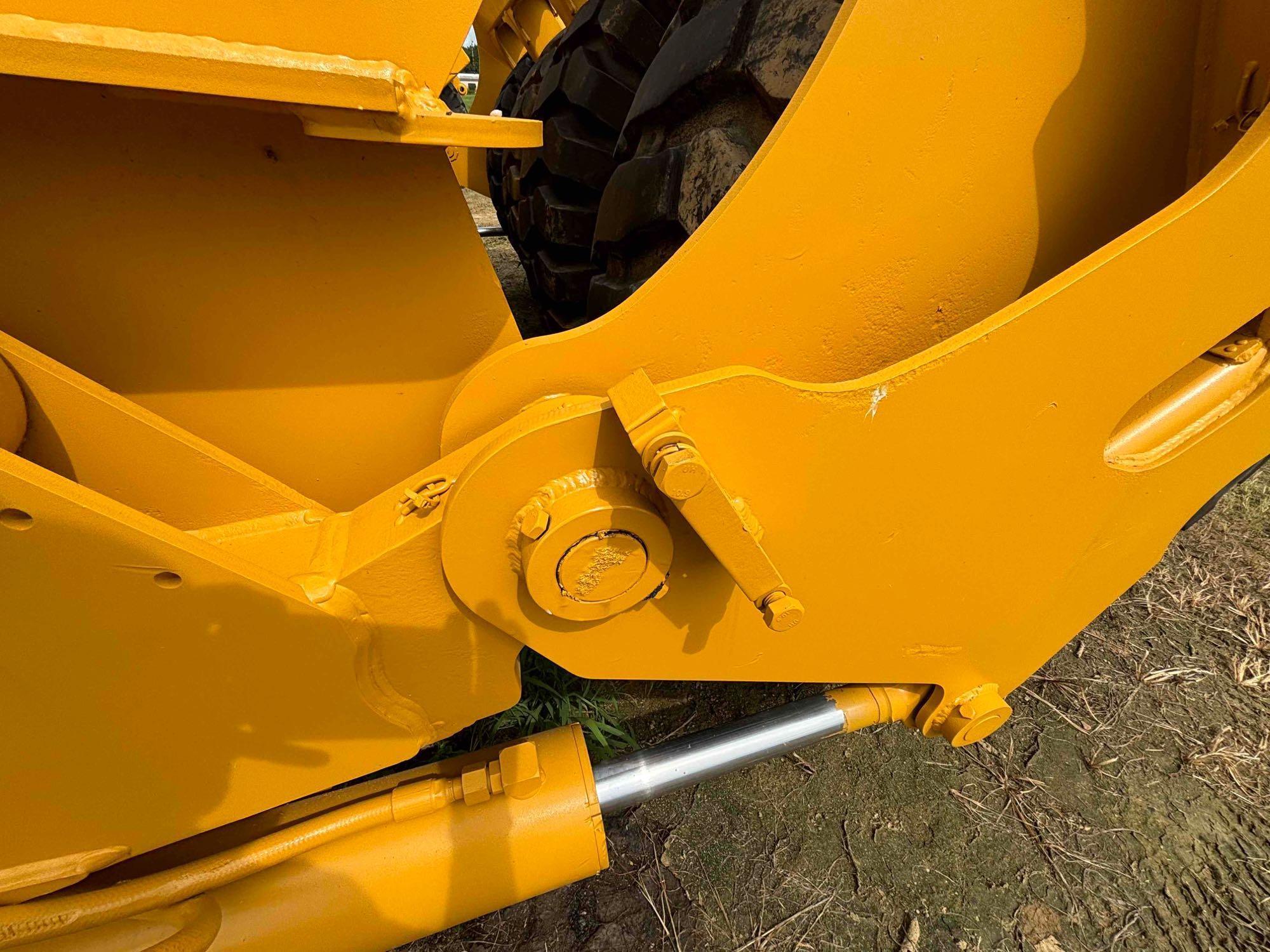 John Deere 2112C Soil Scraper