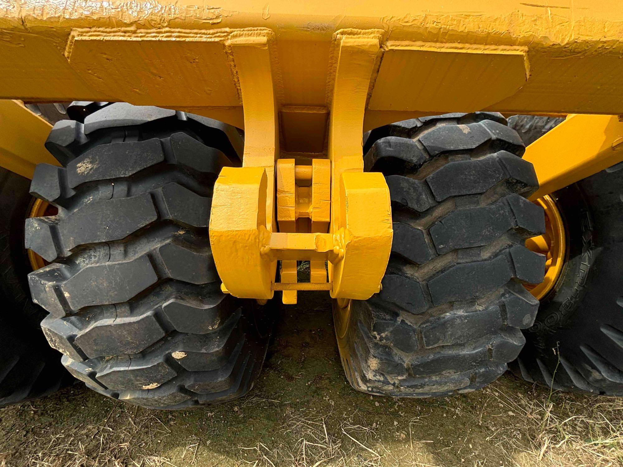 John Deere 2112C Soil Scraper