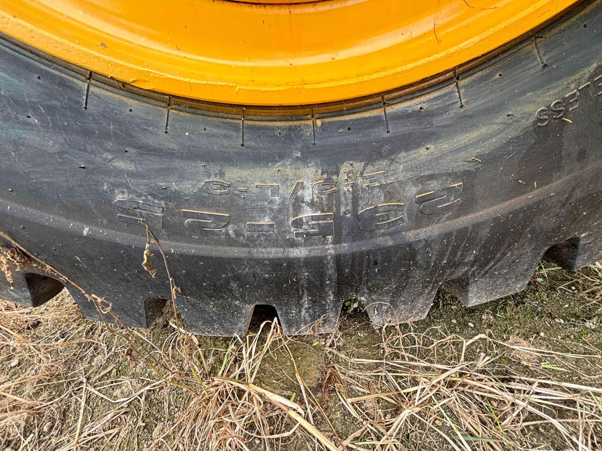 John Deere 2112C Soil Scraper