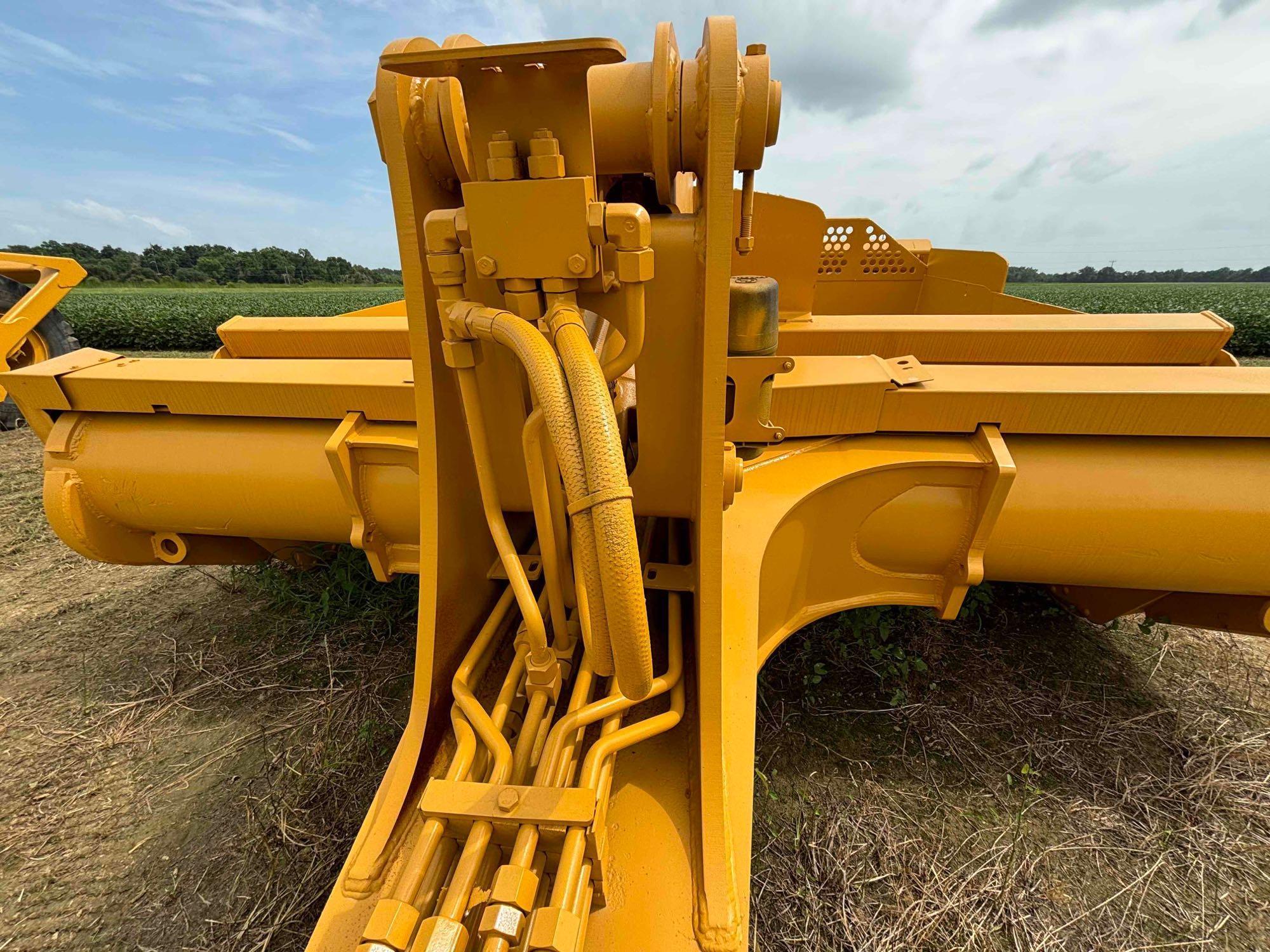 John Deere 2112C Soil Scraper