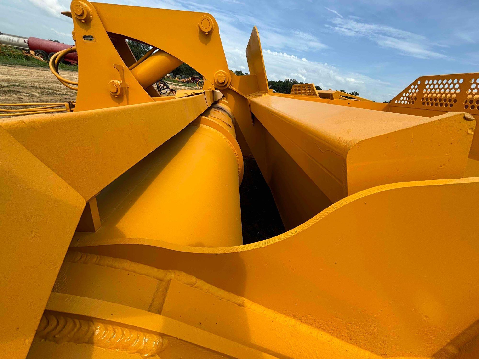 John Deere 2112C Soil Scraper