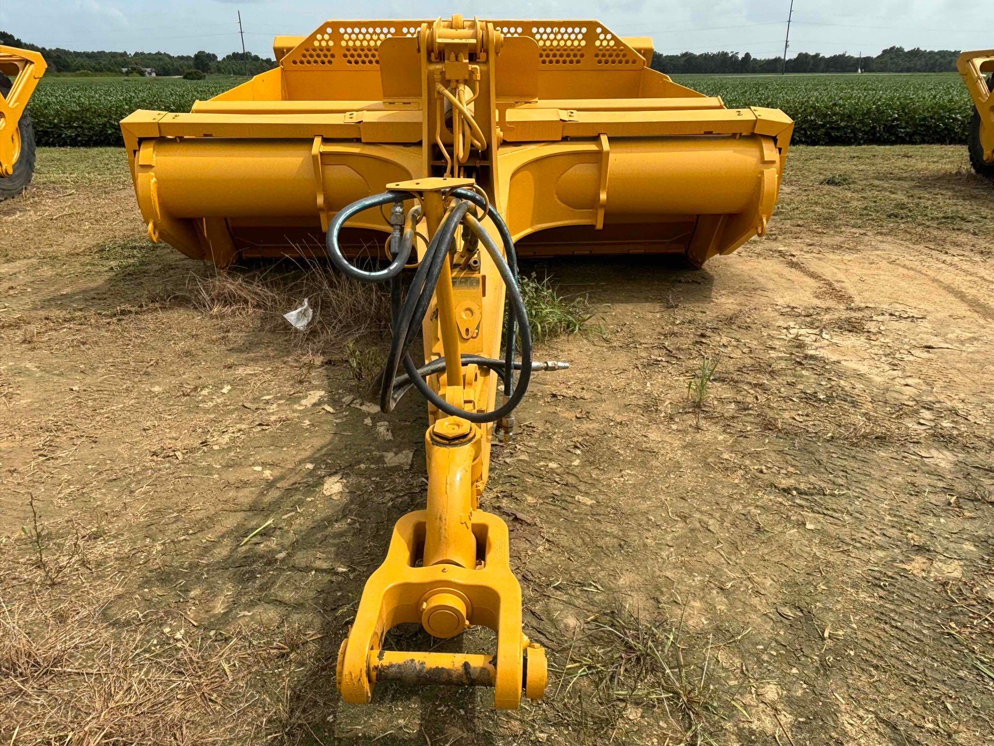 John Deere 2112C Soil Scraper