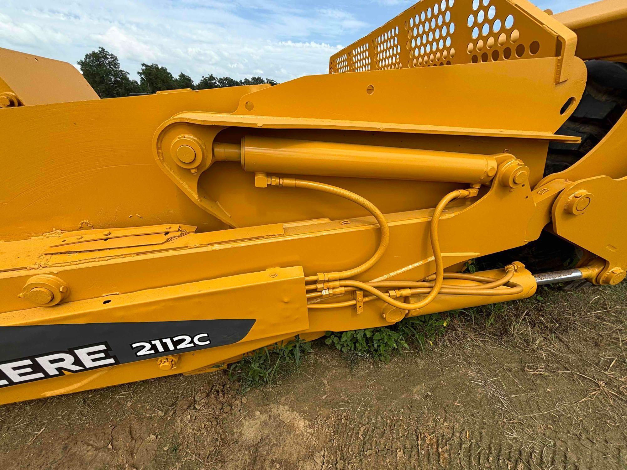 John Deere 2112C Soil Scraper