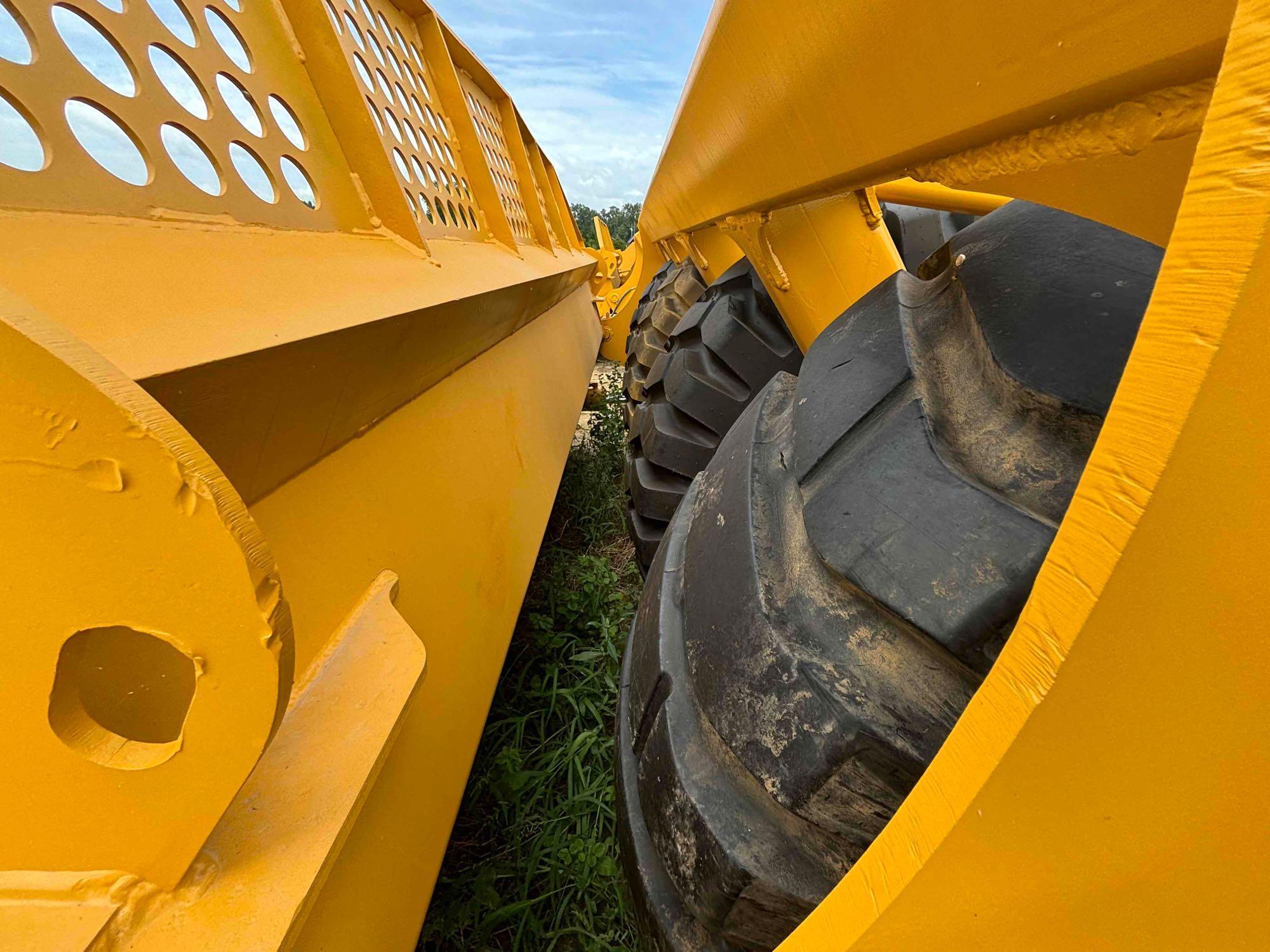 John Deere 2112C Soil Scraper