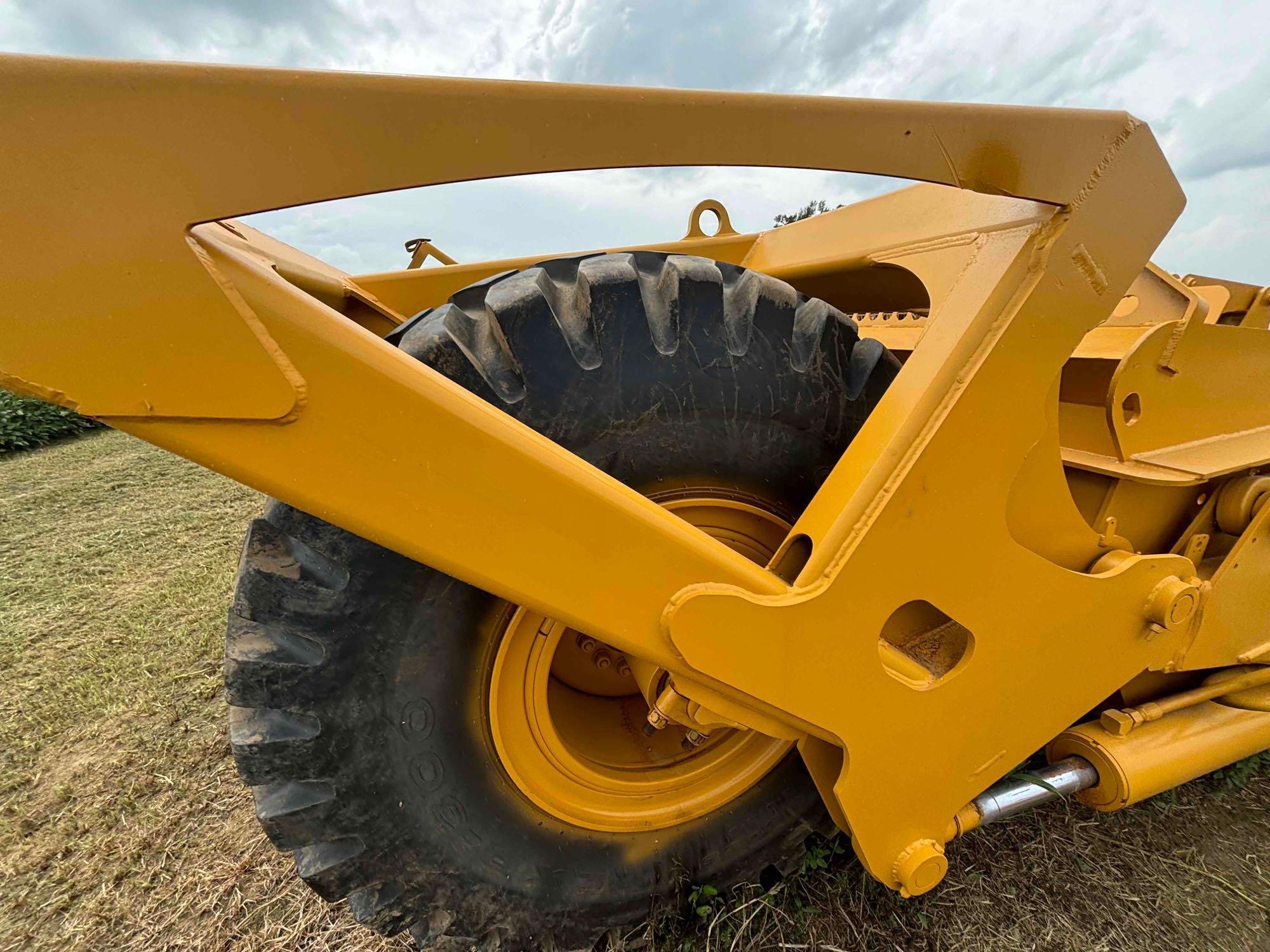 John Deere 2112C Soil Scraper