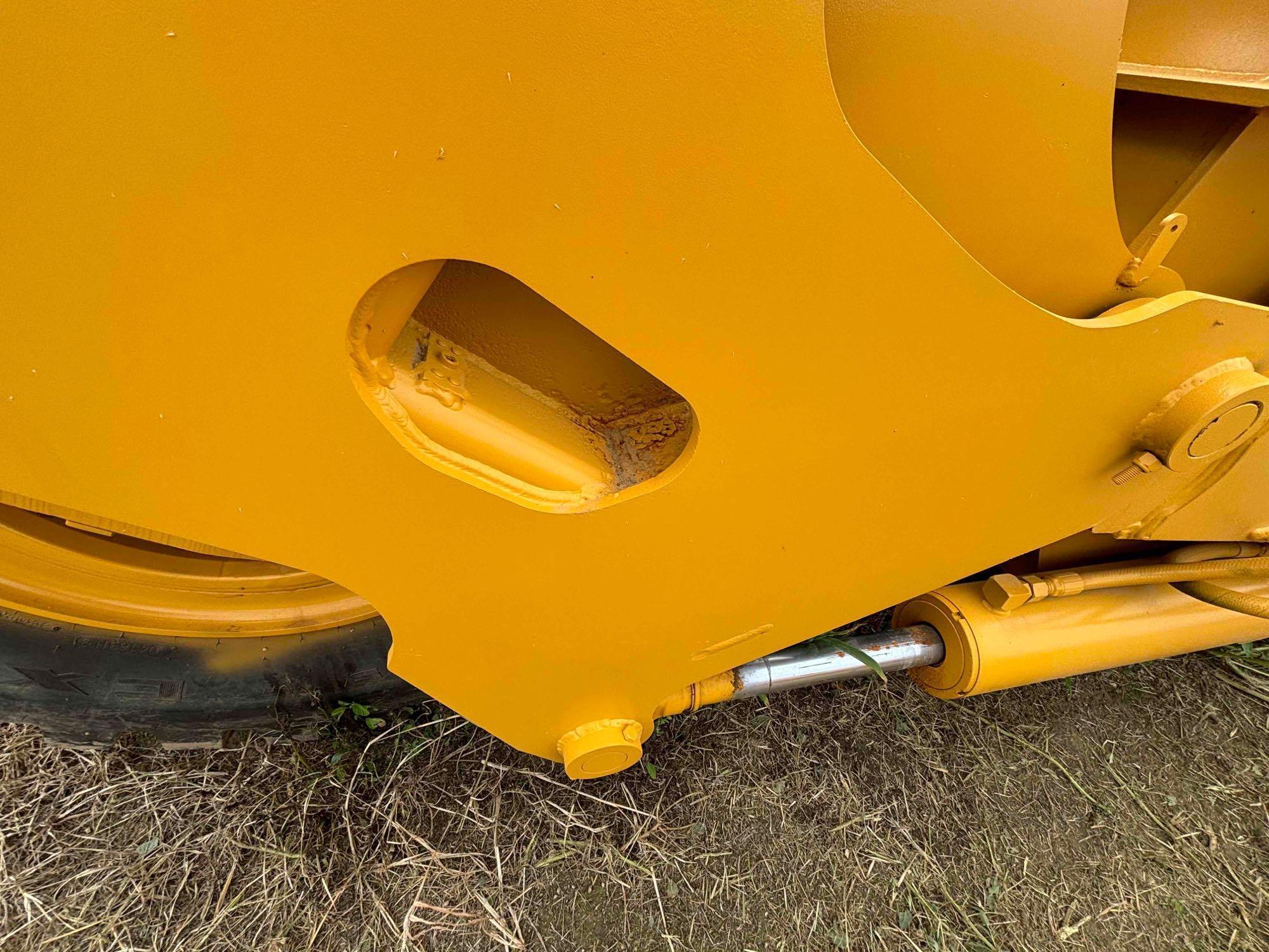John Deere 2112C Soil Scraper