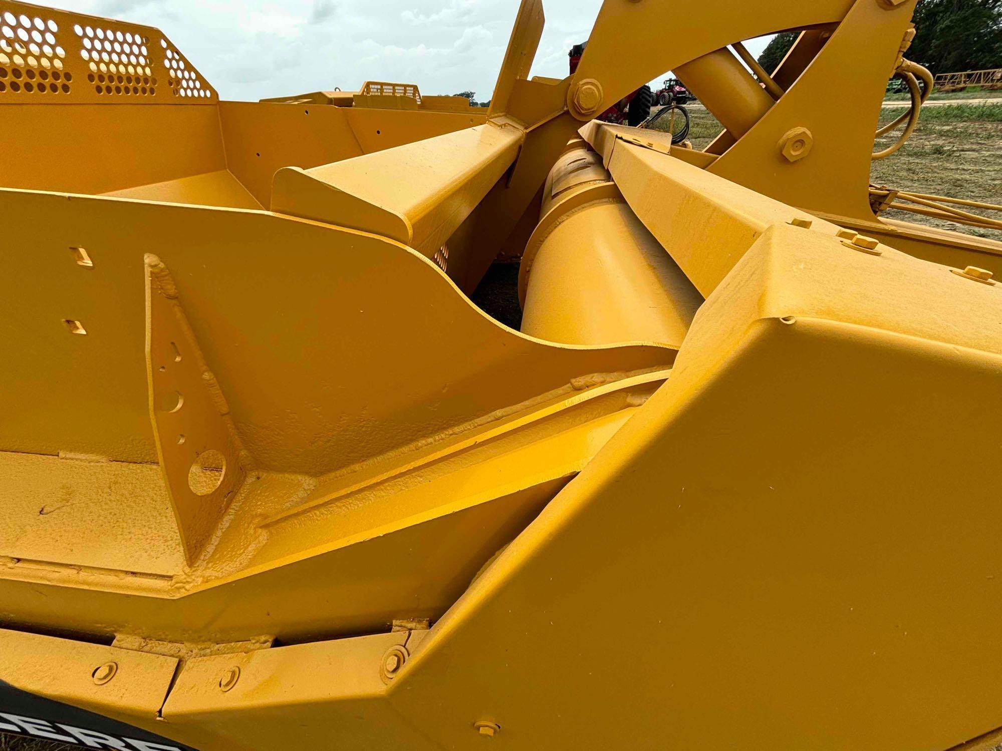 John Deere 2112C Soil Scraper