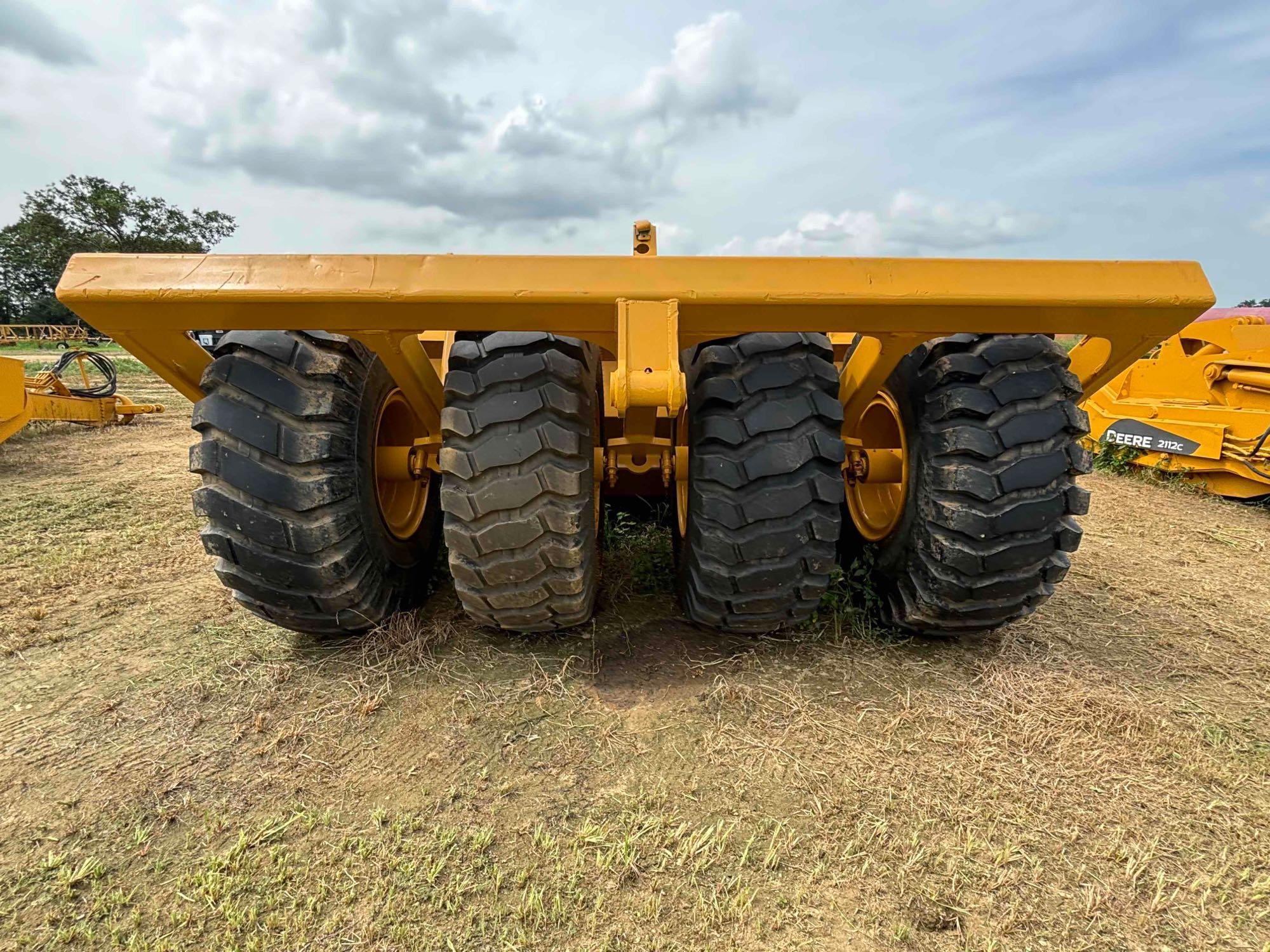 John Deere 2112C Soil Scraper