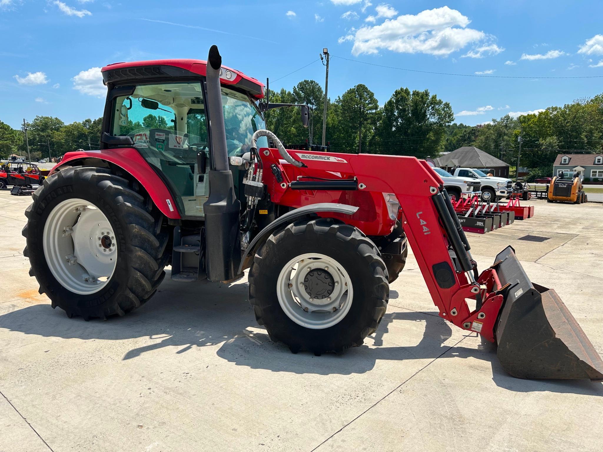 2015 McCormick X6.420 MFWD Tractor w/ L441 Loader