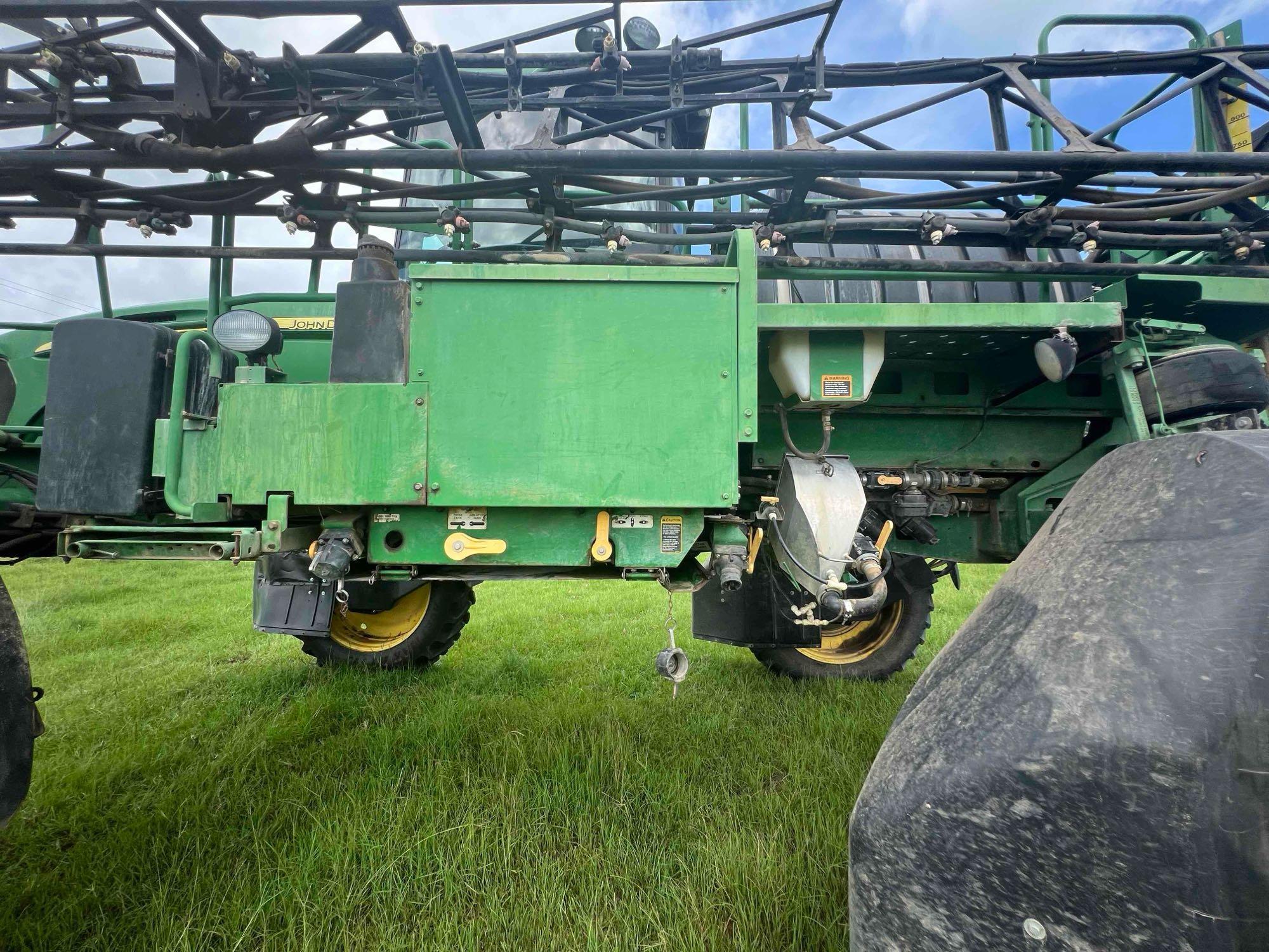 2013 John Deere 4730 Self-Propelled Sprayer