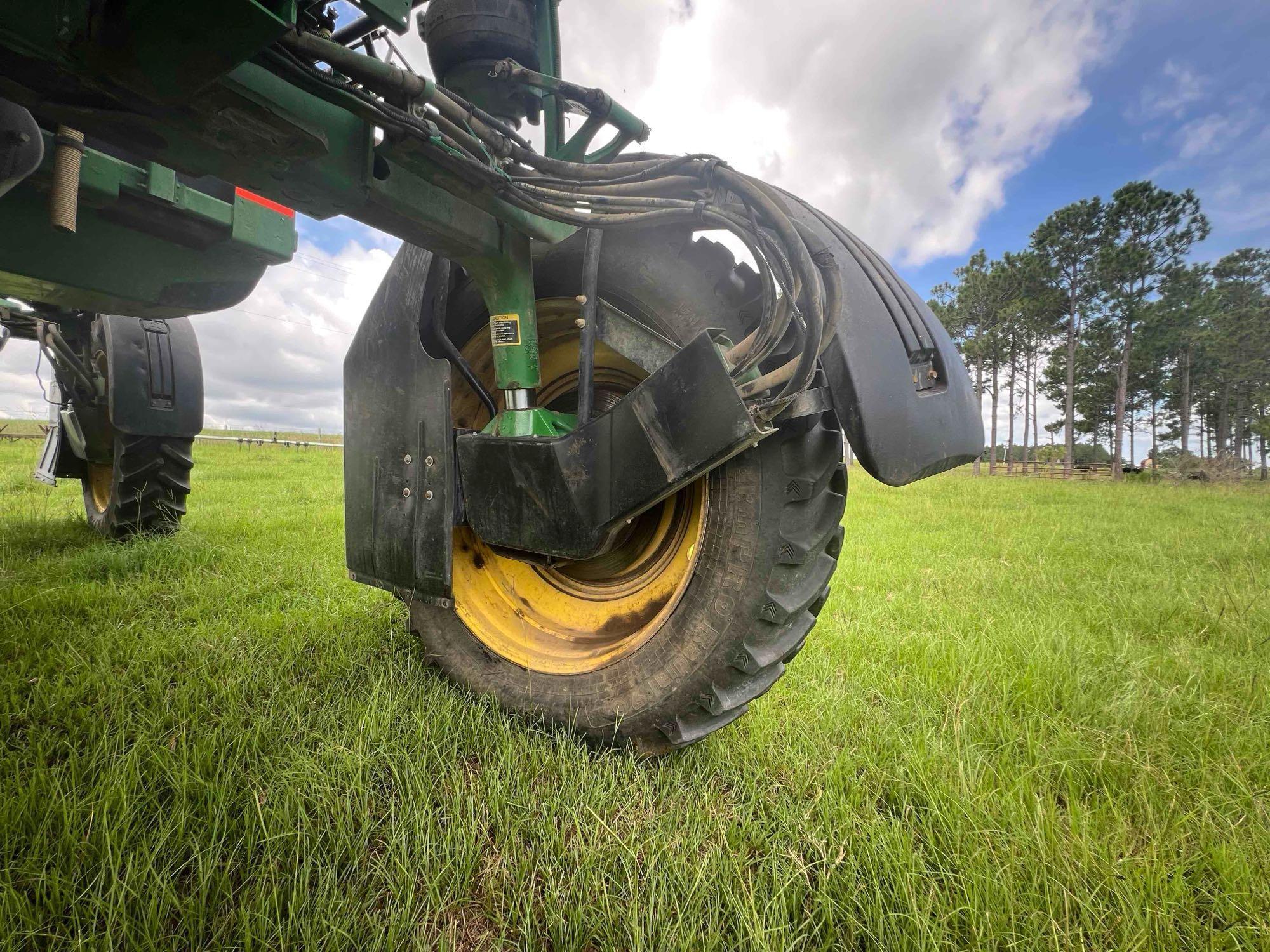 2013 John Deere 4730 Self-Propelled Sprayer