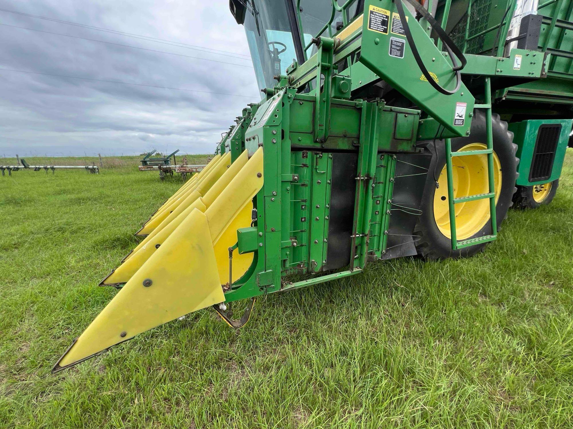 2004 John Deere 9986 Cotton Picker