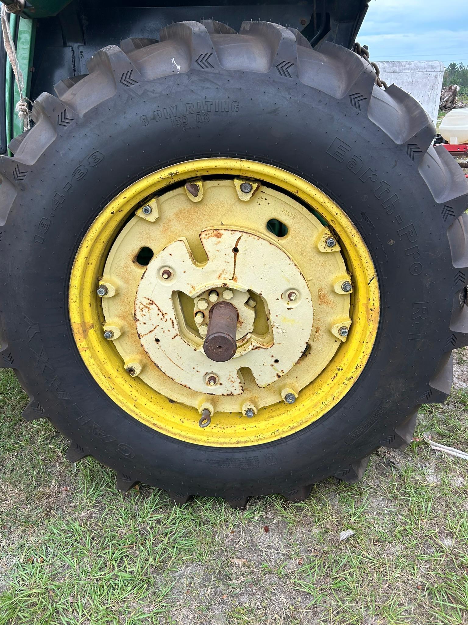 JOHN DEERE 4440